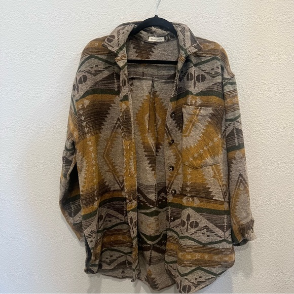 Aztec Collared Oversized Jacket - Picture 4 of 7